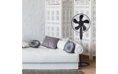Stojanový ventilátor 55 W černý